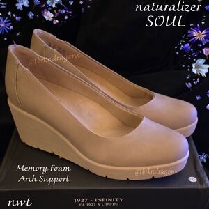 NWT Wedges Soul Naturalizer Heels Memory Foam Arch Support Heel Counter Tannish